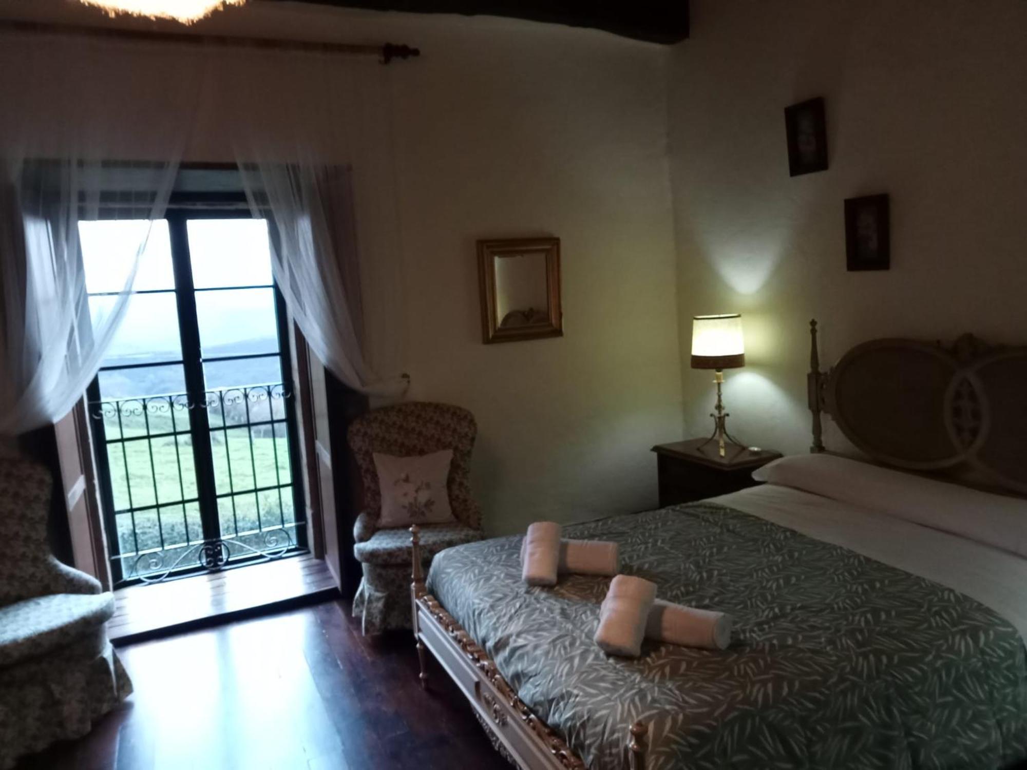 Palacio De Cantiz "Reserva De Ancares" Becerreá Eksteriør billede